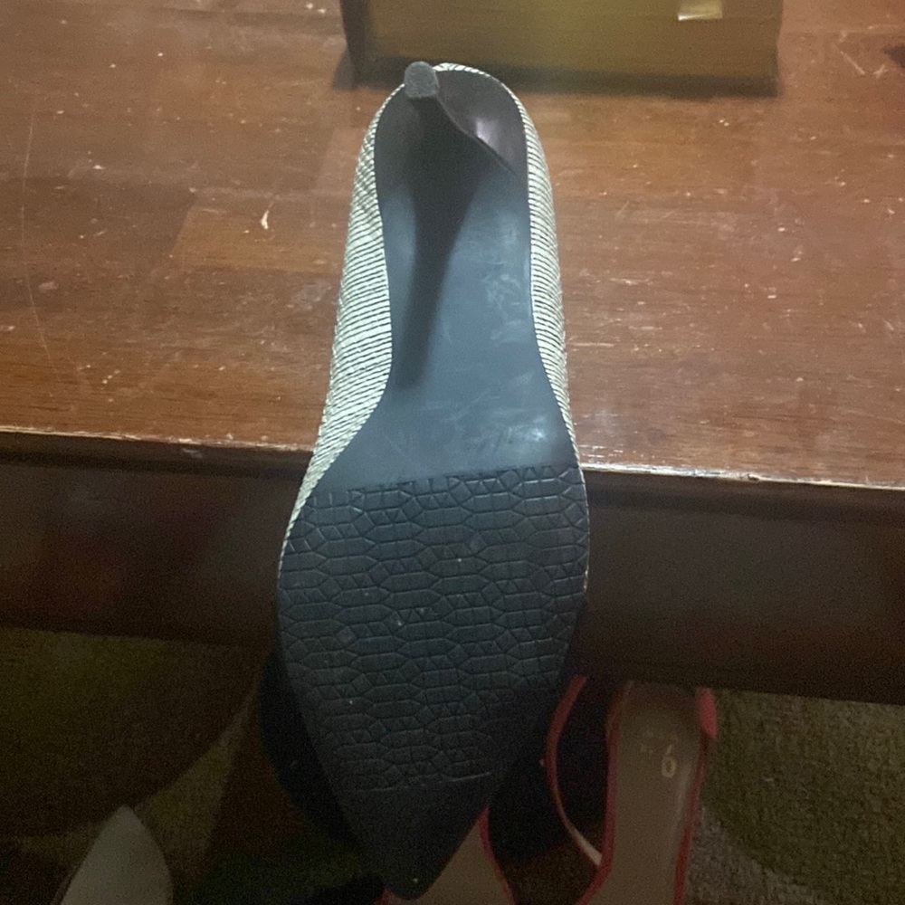 2 1/2” Violet & Red high heel pump